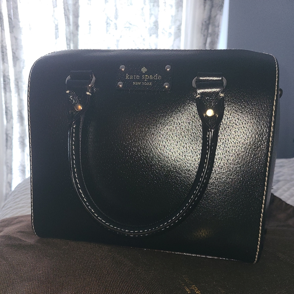 Kate Spade ♠️ handheld bag.